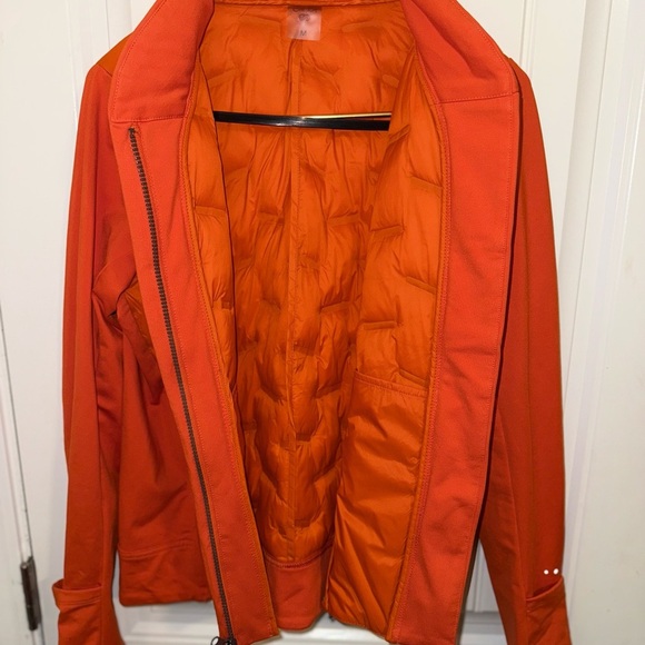 CALIA by Carrie Underwood Orange Puffer Jacket with Quilted Design for Running - Picture 10 of 16
